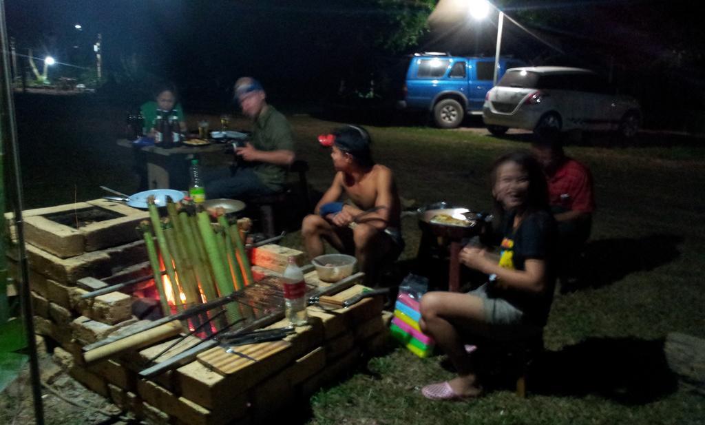 Baandin Chiewlarn Hotel Ban Tha Khun Exterior foto