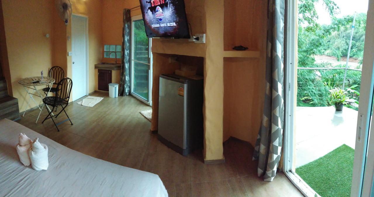 Baandin Chiewlarn Hotel Ban Tha Khun Exterior foto